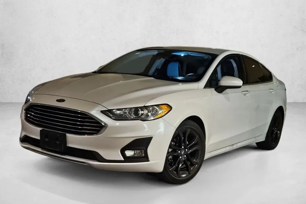 2020 Ford Fusion SE photo 1