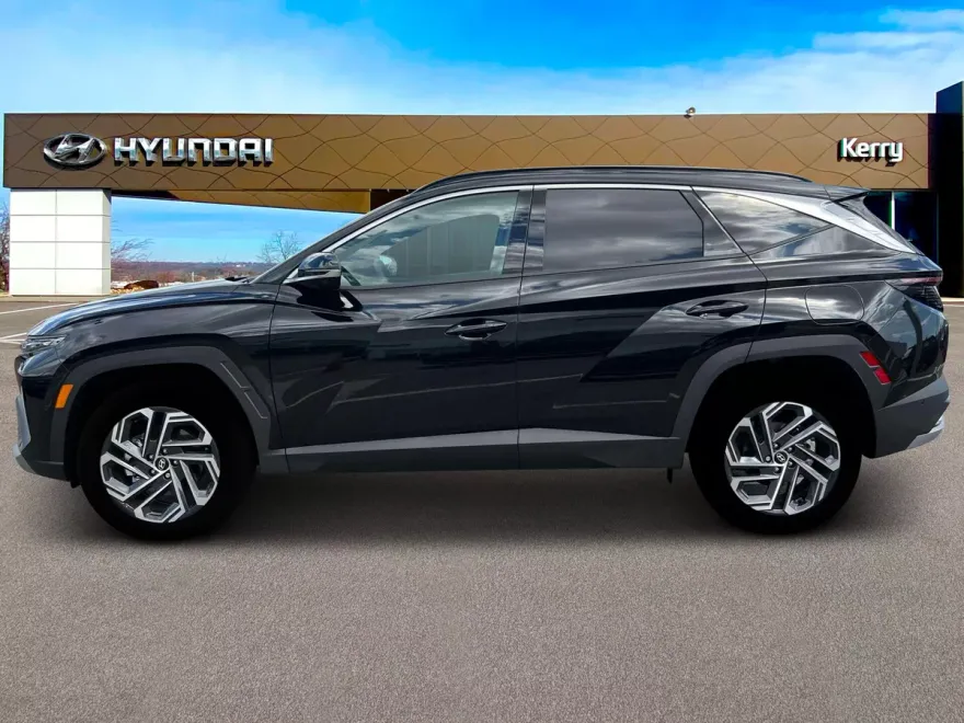 2025 Hyundai Tucson Hybrid Limited photo 1