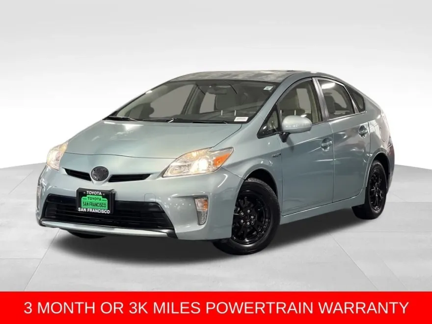 2015 Toyota Prius Two photo 1