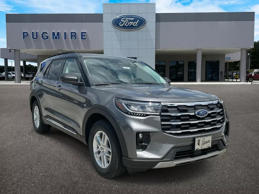 2025 Ford Explorer photo 1