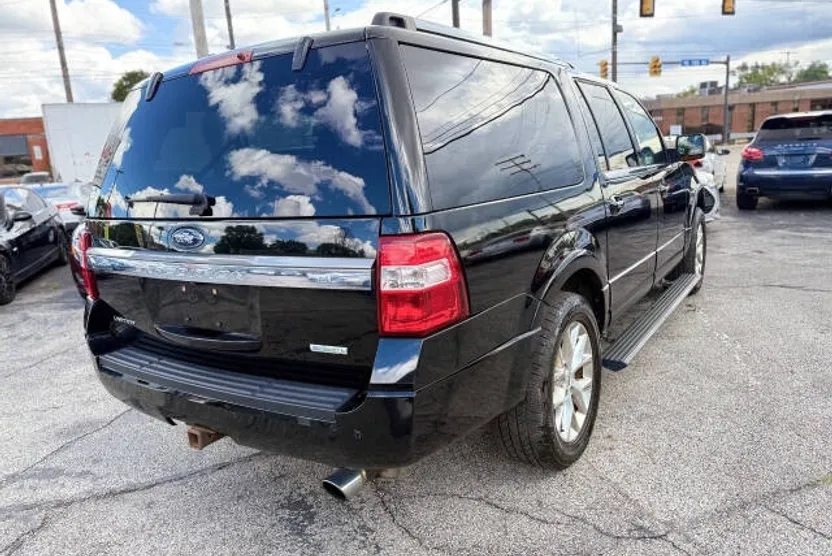 2017 Ford Expedition EL Limited photo 1
