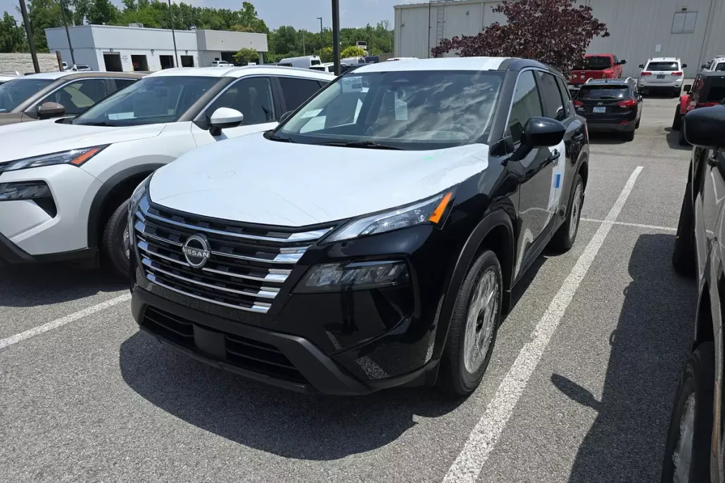 2025 Nissan Rogue SV photo 1