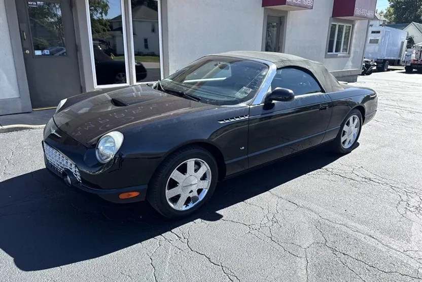 2003 Ford Thunderbird Premium photo 1