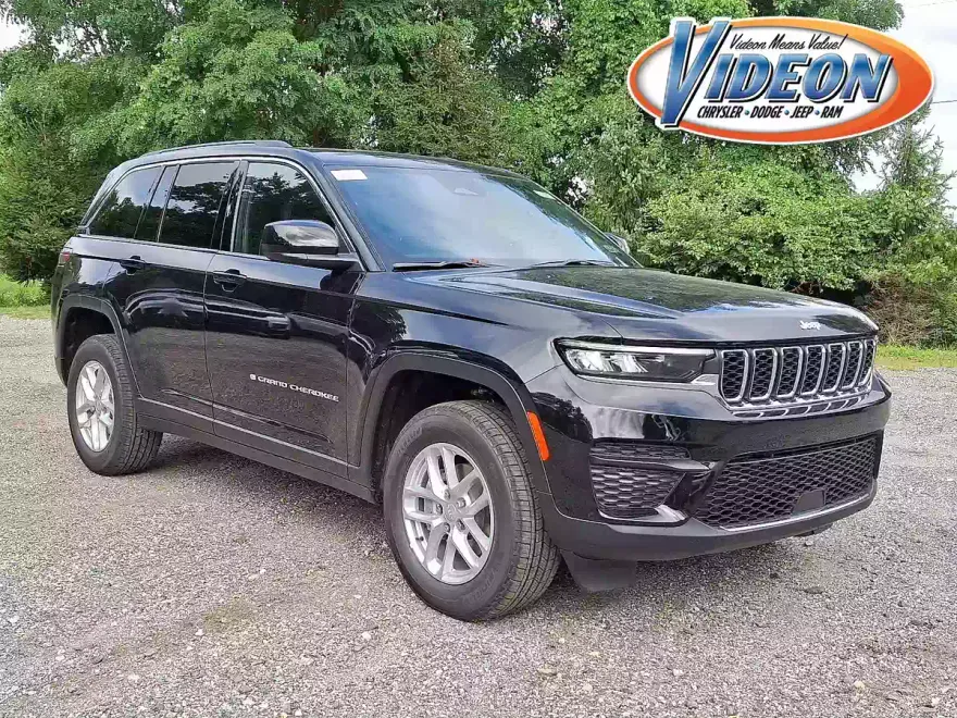 2025 Jeep Grand Cherokee Laredo X photo 1