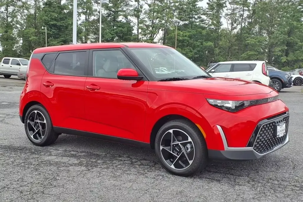 2025 Kia Soul EX photo 1