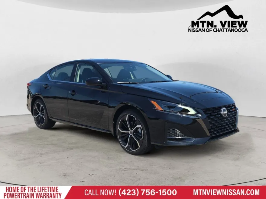2025 Nissan Altima SR photo 1