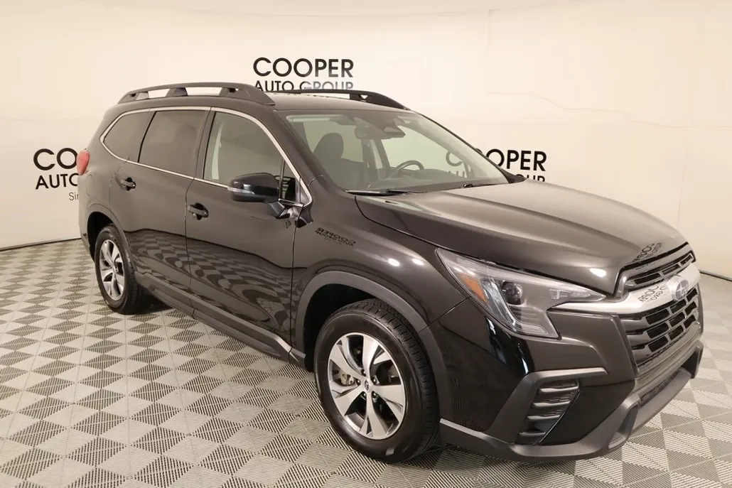 2023 Subaru Ascent Premium photo 1