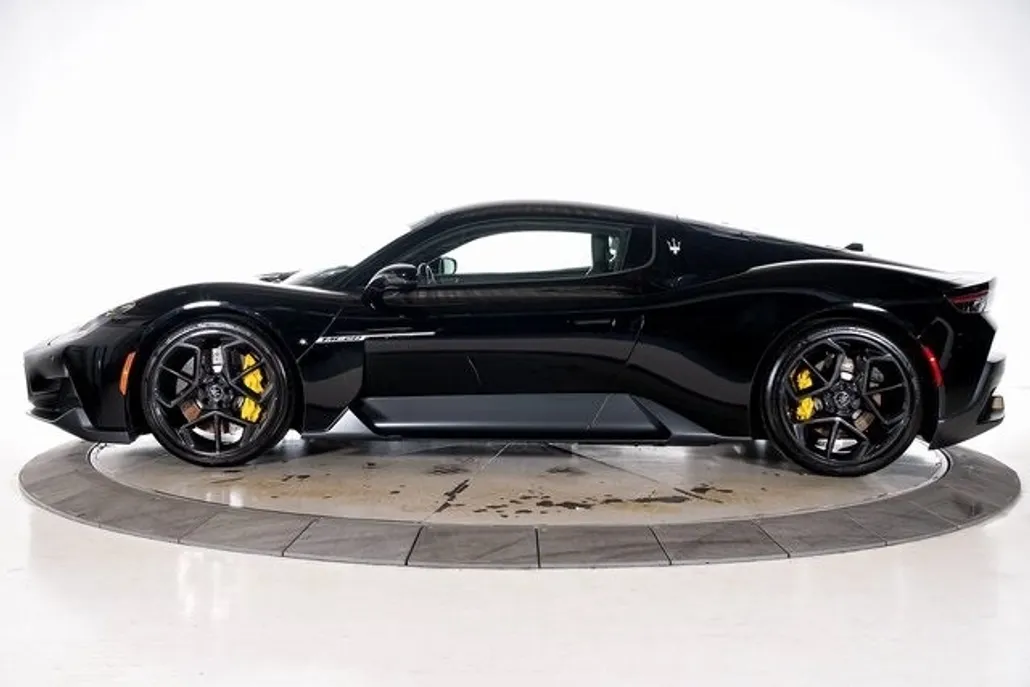 2022 Maserati MC20 Base photo 1