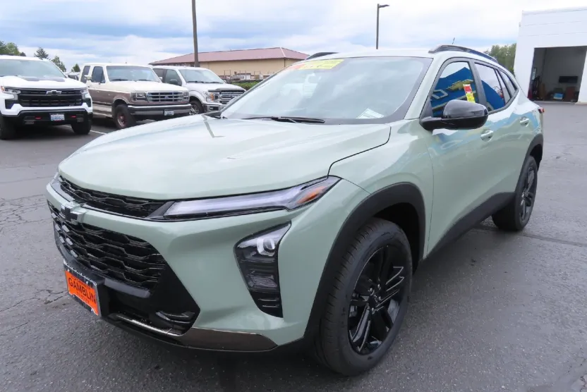 2025 Chevrolet Trax ACTIV photo 1