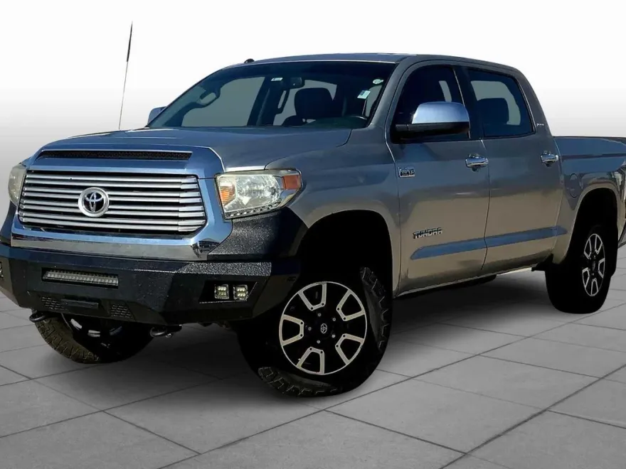 2017 Toyota Tundra Limited photo 1