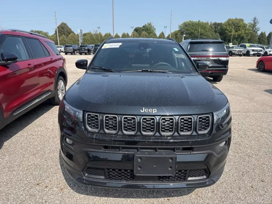 2024 Jeep Compass Latitude photo 1