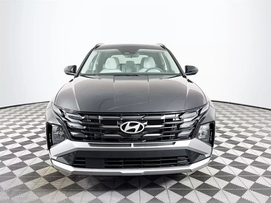 2025 Hyundai Tucson SEL photo 1