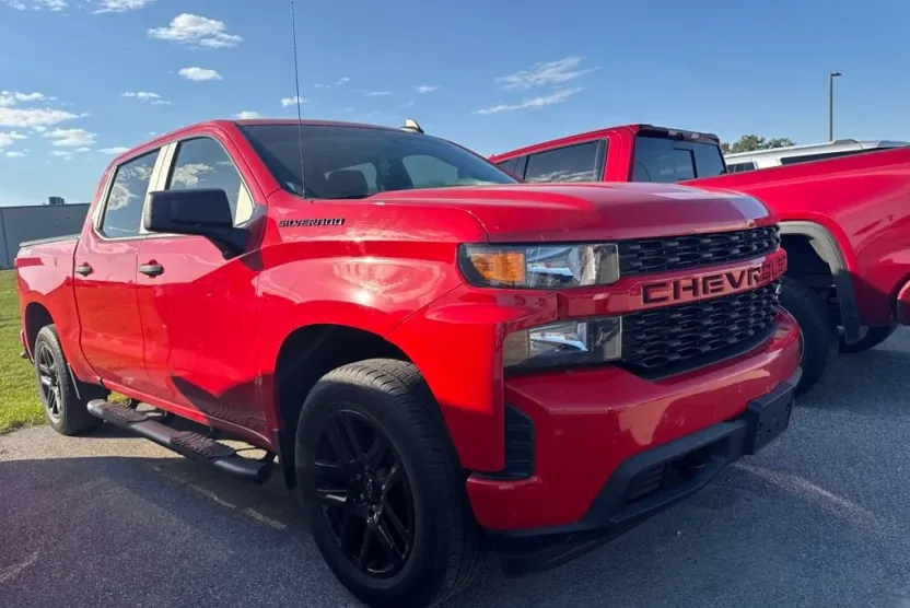 2020 Chevrolet Silverado Custom photo 1