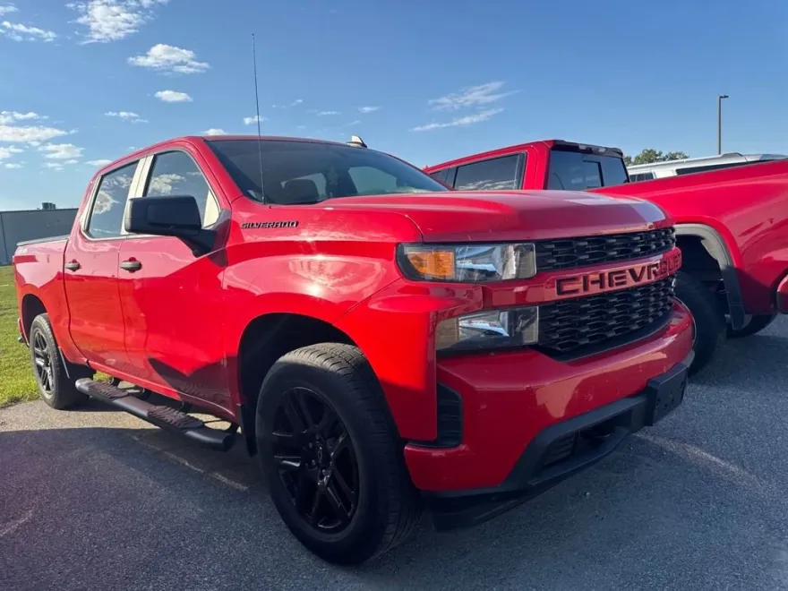 2020 Chevrolet Silverado Custom photo 1