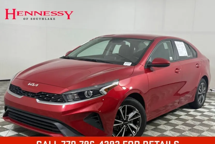 2022 Kia Forte LXS photo 1