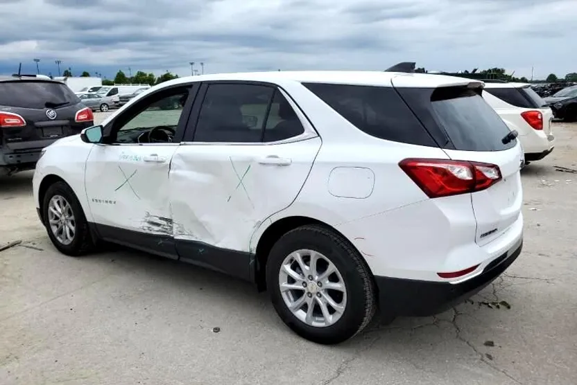 2021 Chevrolet Equinox LT photo 1