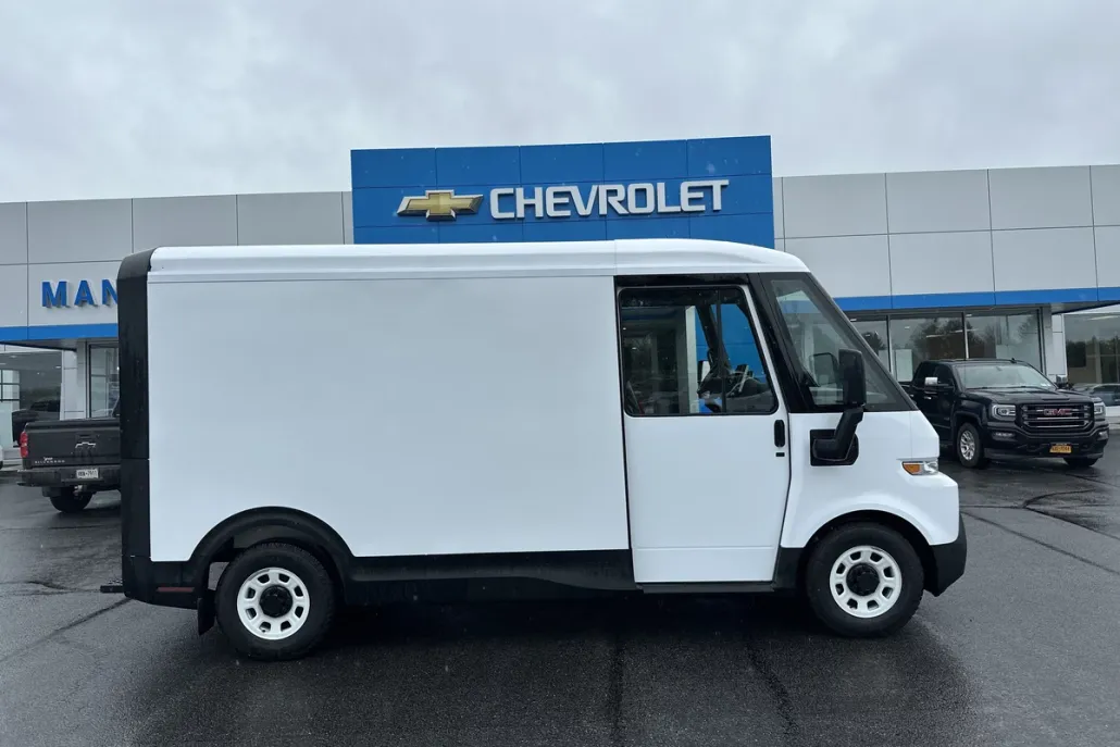 2025 Chevrolet BrightDrop Cargo 2500 photo 1