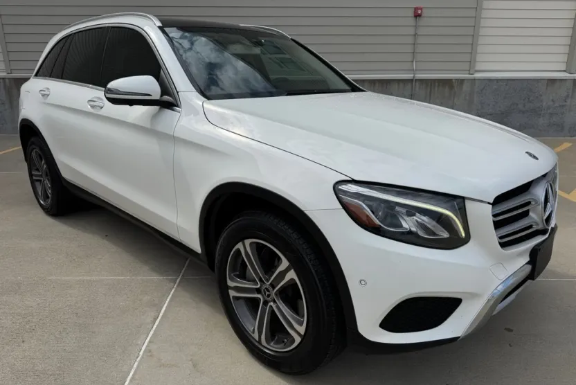2018 Mercedes Benz GLC 300 photo 1
