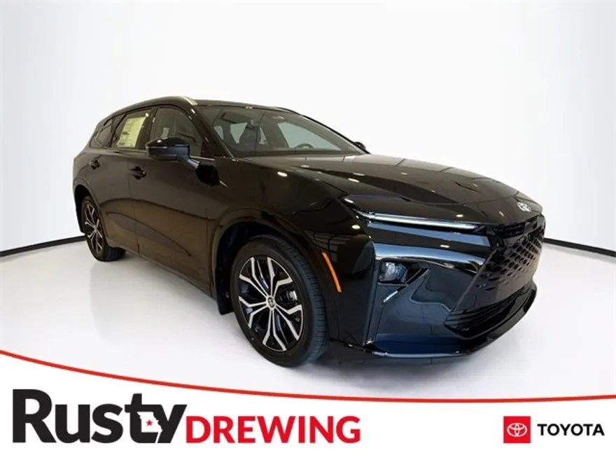 2025 Toyota Crown Signia XLE photo 1