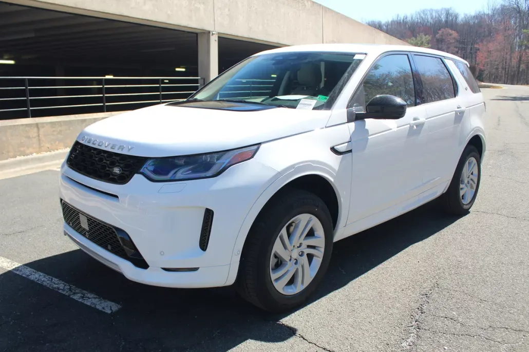 2025 Land Rover Discovery Sport S photo 1