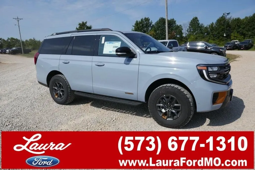 2025 Ford Expedition photo 1