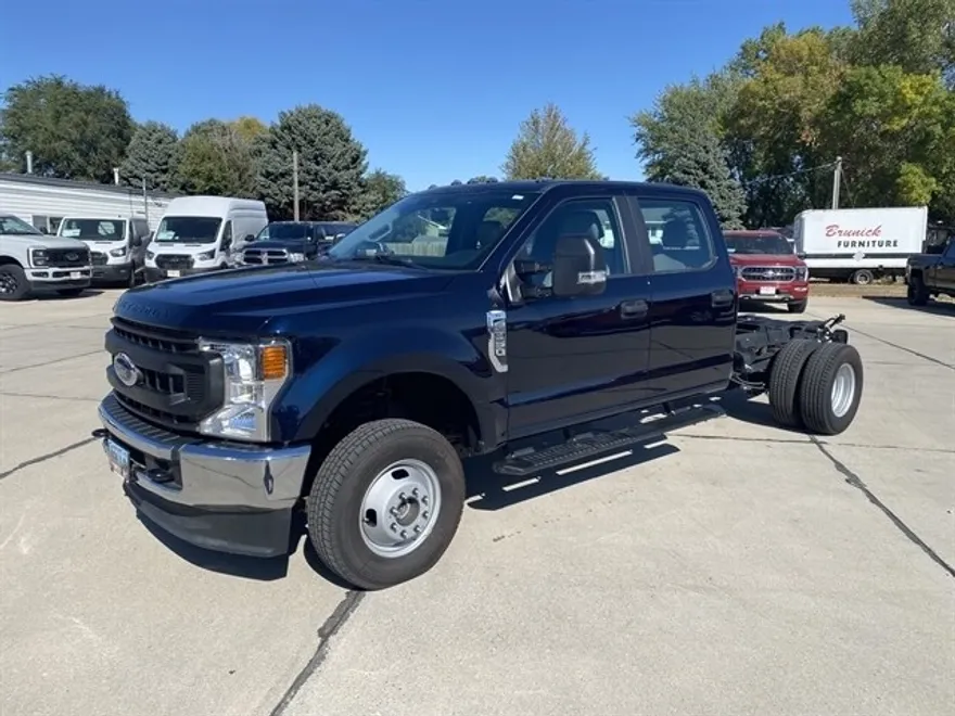 2022 Ford F-350 XL photo 1