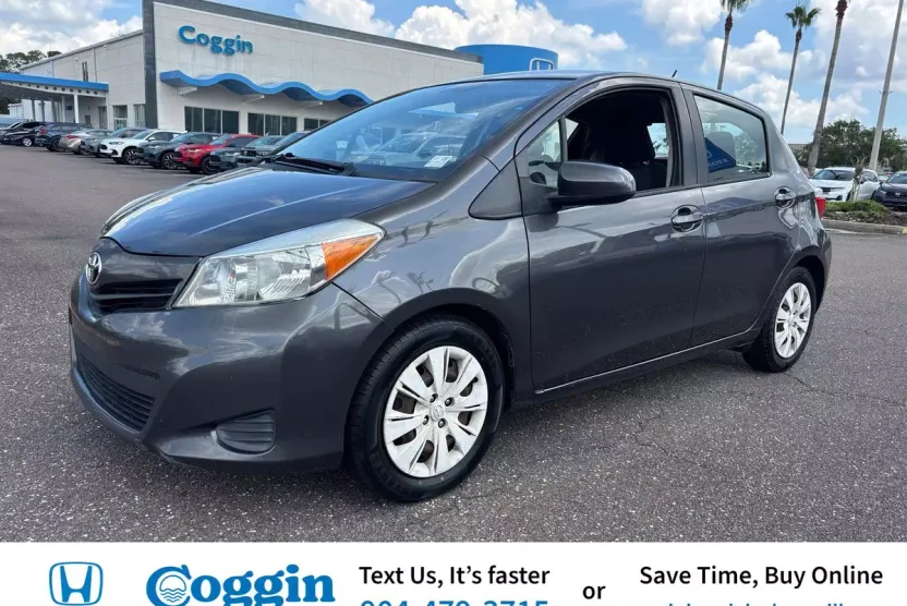 2014 Toyota Yaris L photo 1