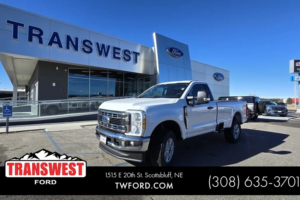 2025 Ford F-350 photo 1