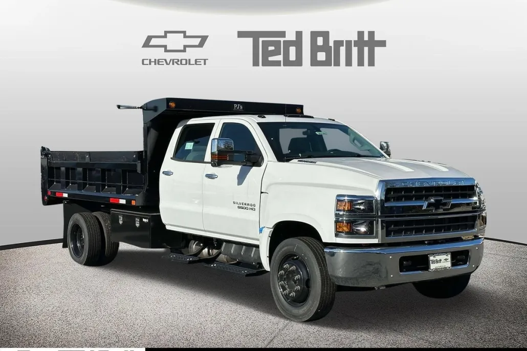 2024 Chevrolet Silverado 5500HD Work Truck photo 1