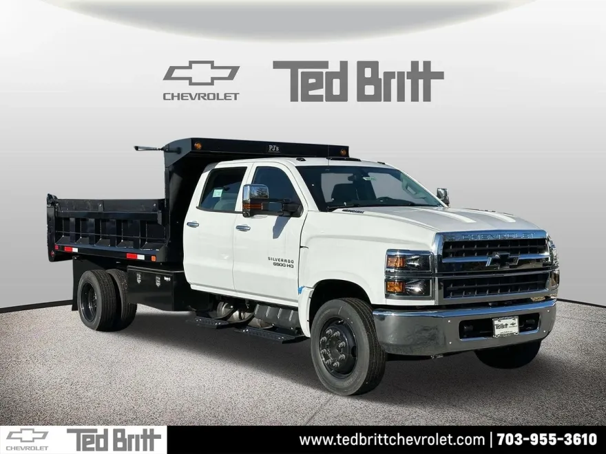 2024 Chevrolet Silverado 5500HD Work Truck photo 1
