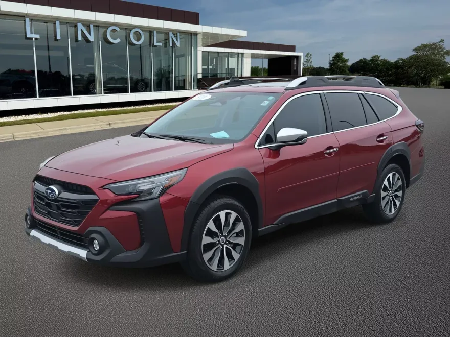 2025 Subaru Outback Touring photo 1