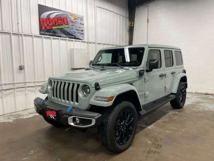 2023 Jeep Wrangler 4xe Sahara photo 1