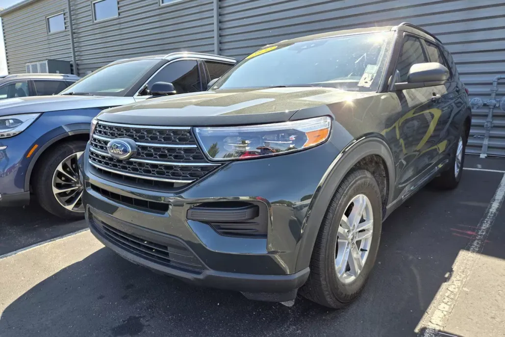 2022 Ford Explorer XLT photo 1