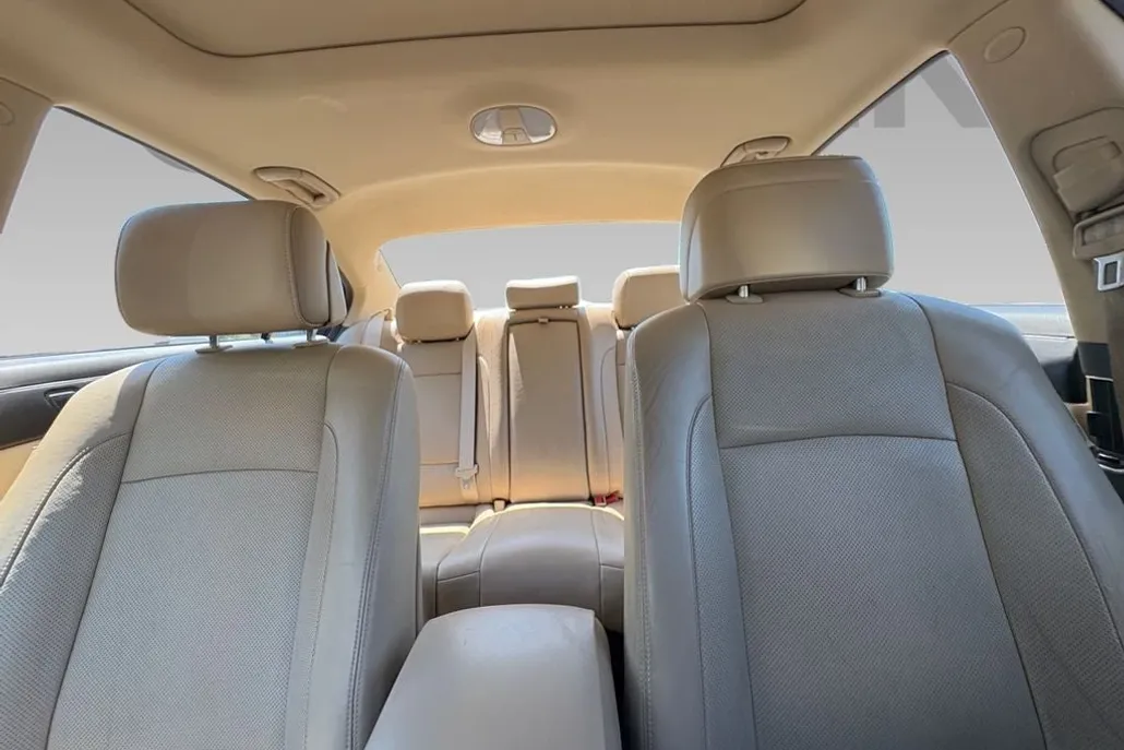 2013 Hyundai Genesis 3.8 photo 1