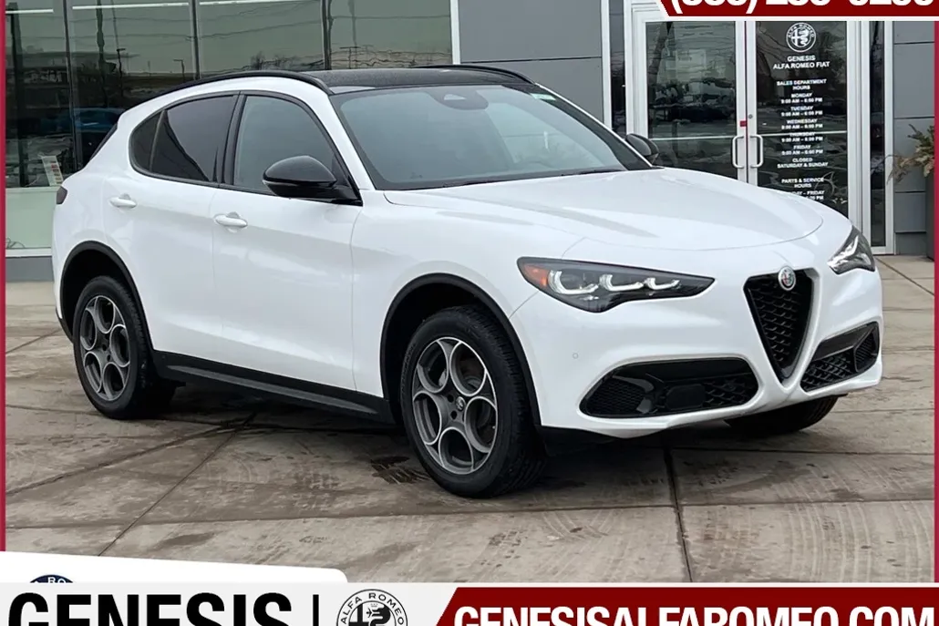 2025 Alfa Romeo Stelvio Sprint Base photo 1