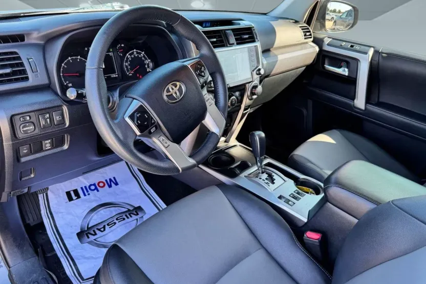 2021 Toyota 4Runner SR5 Premium photo 1