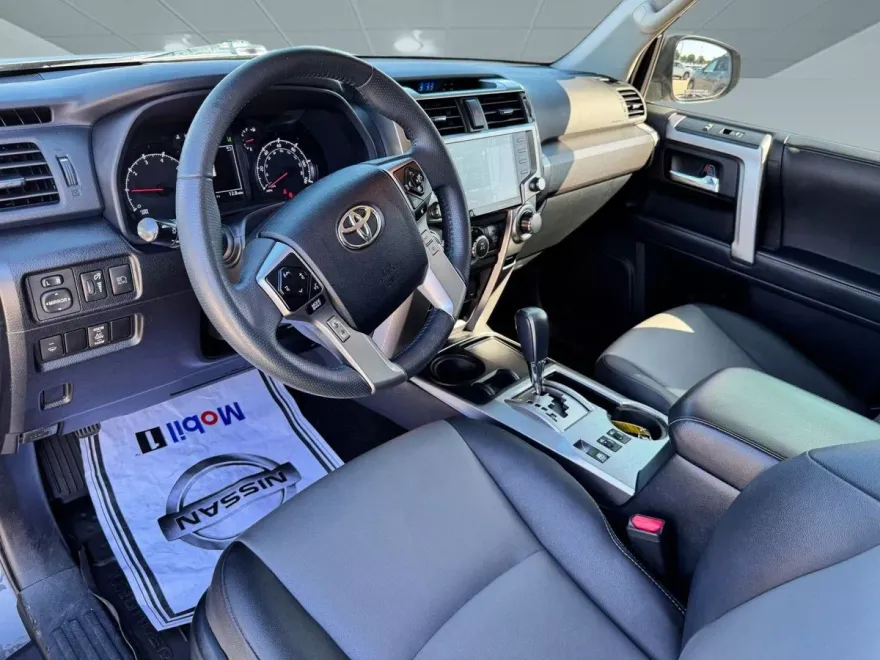 2021 Toyota 4Runner SR5 Premium photo 1