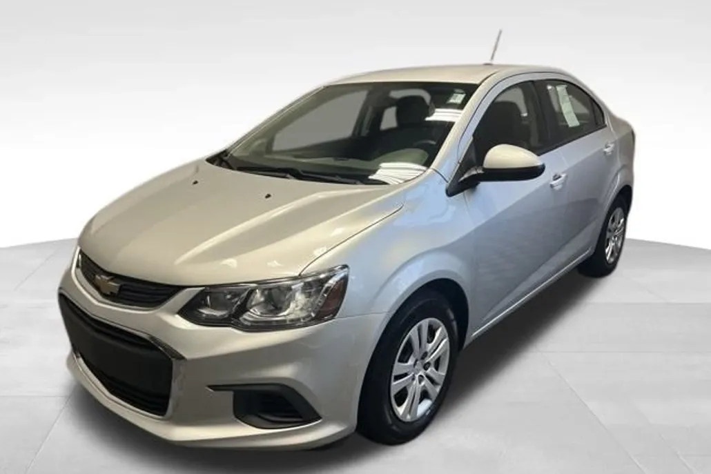 2020 Chevrolet Sonic LS photo 1