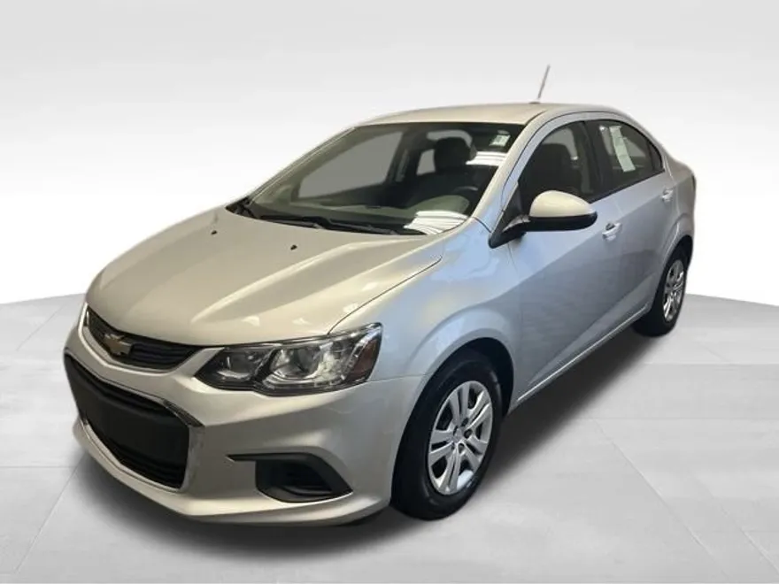 2020 Chevrolet Sonic LS photo 1