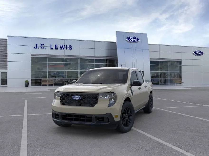 2025 Ford Maverick XLT photo 1