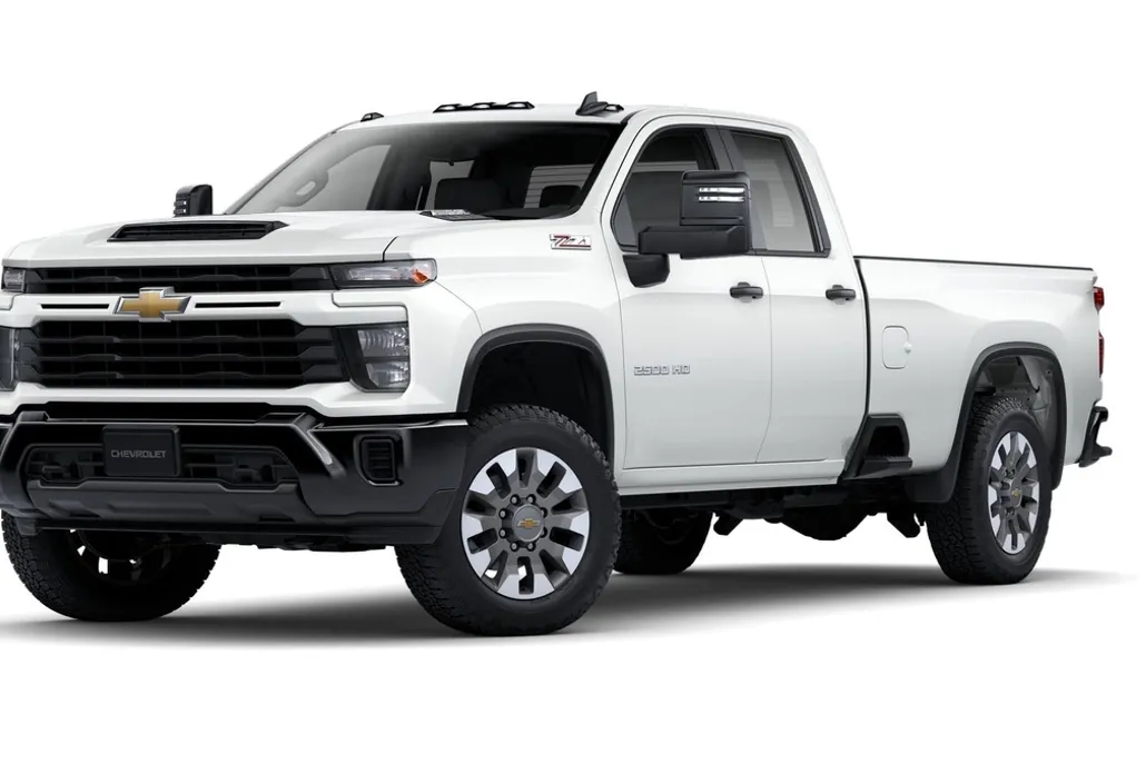 2025 Chevrolet Silverado 2500HD Custom photo 1