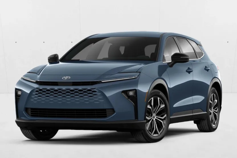 2025 Toyota Crown Signia XLE photo 1