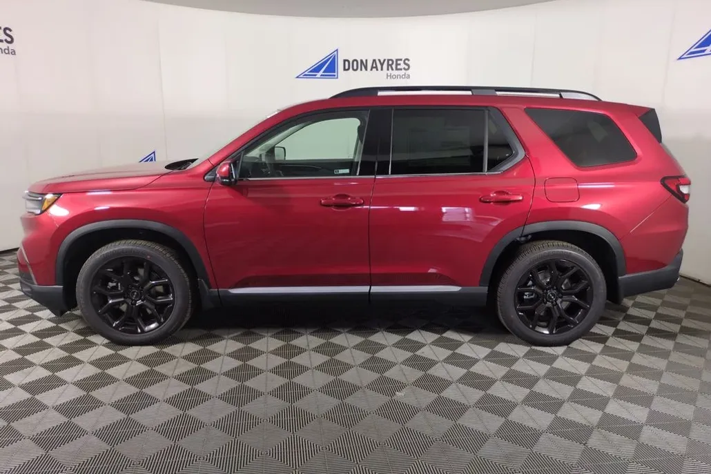 2025 Honda Pilot Touring photo 1