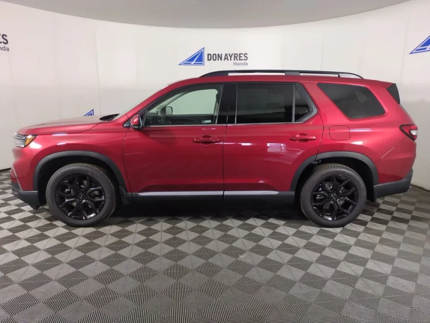 2025 Honda Pilot Touring photo 1