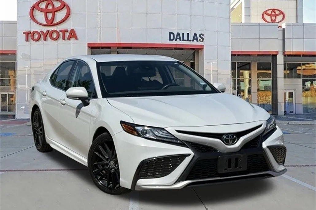 2023 Toyota Camry XSE photo 1