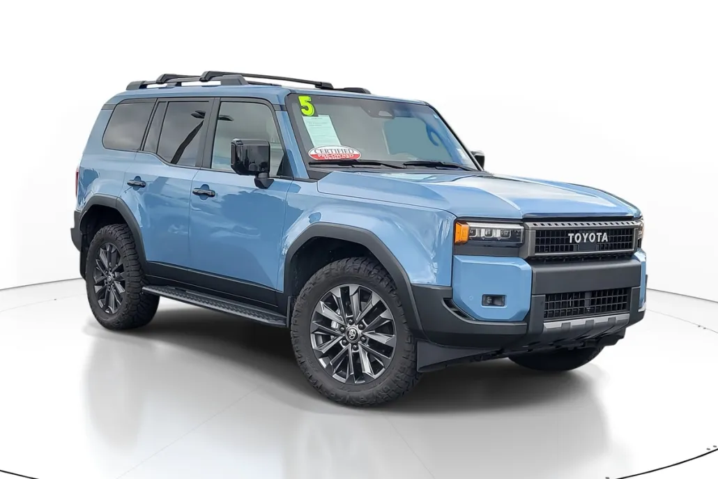 2025 Toyota Highlander Hybrid photo 1