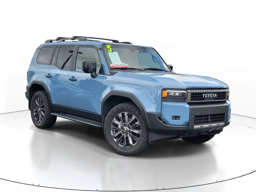 2025 Toyota Highlander Hybrid photo 1