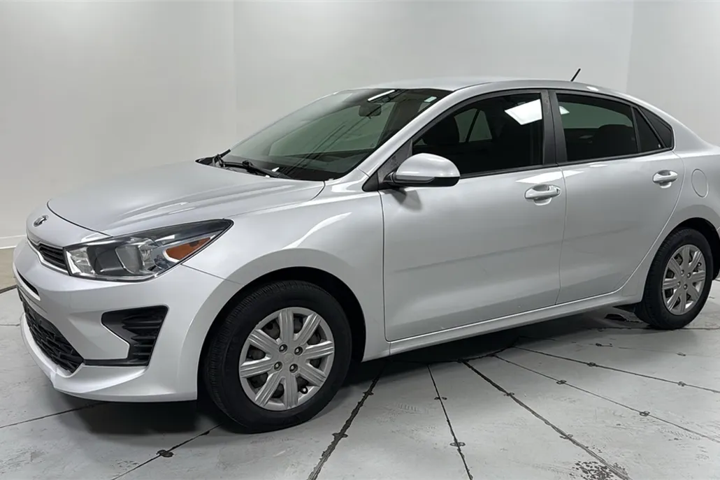 2021 Kia Rio LX photo 1
