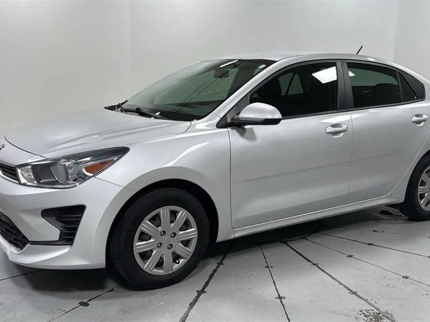 2021 Kia Rio LX photo 1