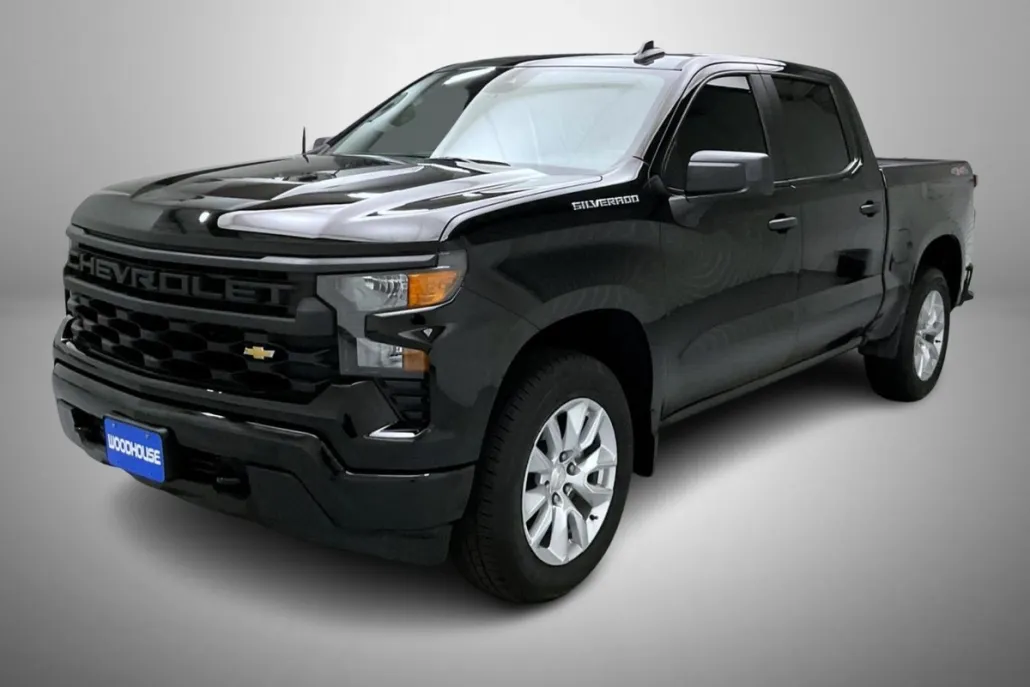 2024 Chevrolet Silverado 1500 Custom photo 1